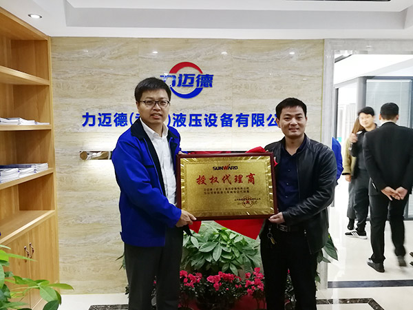 從拒絕到一次購買十臺旋挖鉆機(jī)，他用八年時間認(rèn)識山河智能