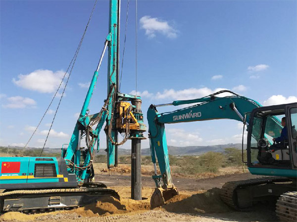 山河智能入巖神器在東非肯尼亞獲贊，人好設(shè)備好