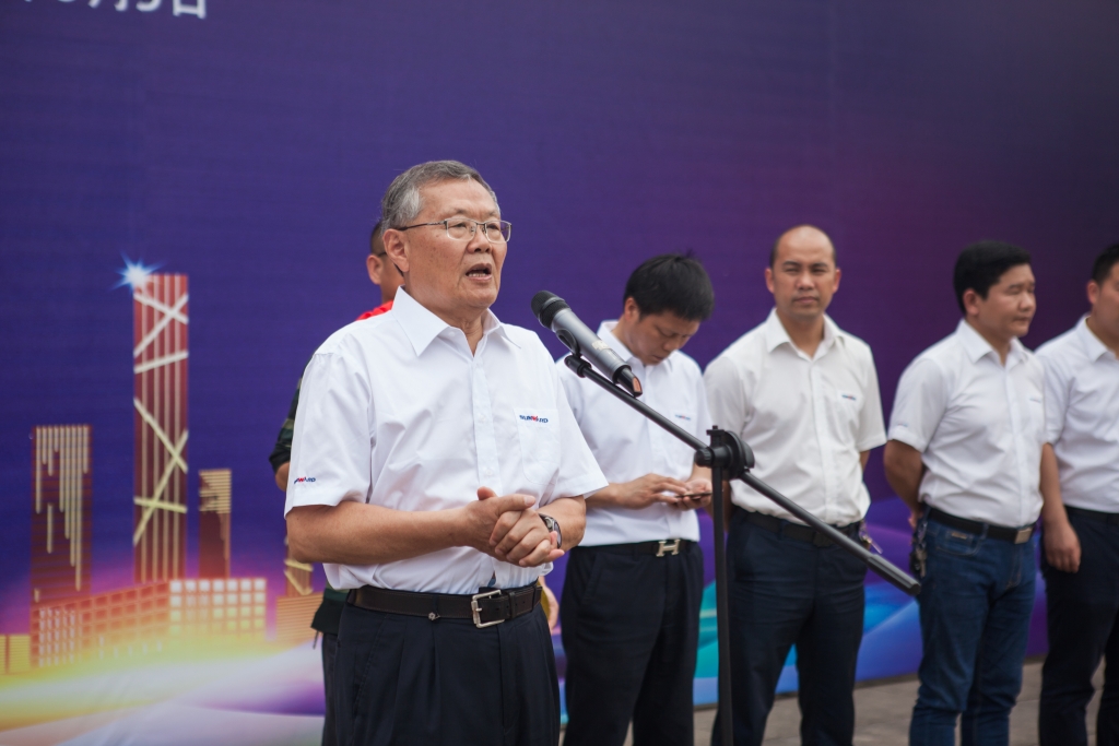 民族挖掘機(jī)品牌先導(dǎo)者，山河智能“城鎮(zhèn)建設(shè)利器”SWE80E9榮耀上市