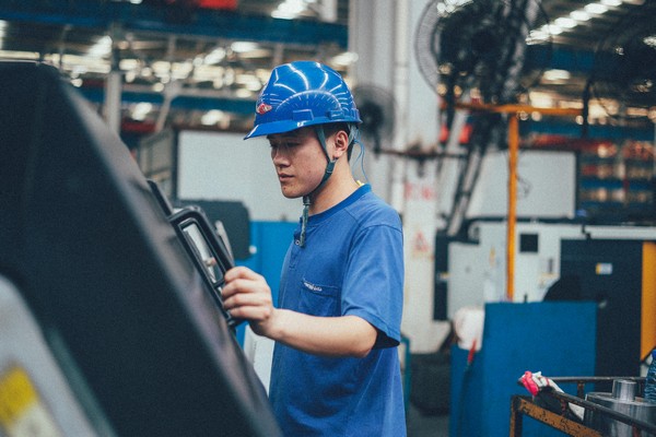 曾夢(mèng)想當(dāng)廚師，卻成數(shù)控車工大師