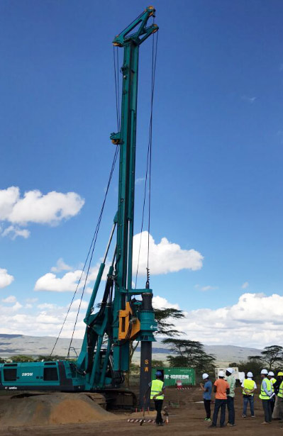 山河智能入巖神器在東非肯尼亞獲贊，人好設(shè)備好