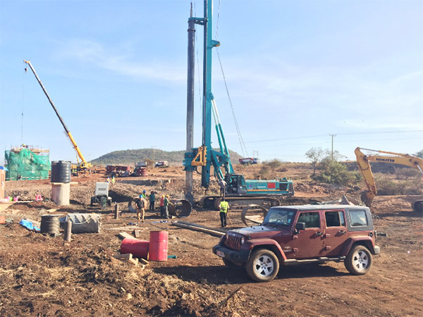 山河智能入巖神器在東非肯尼亞獲贊，人好設(shè)備好