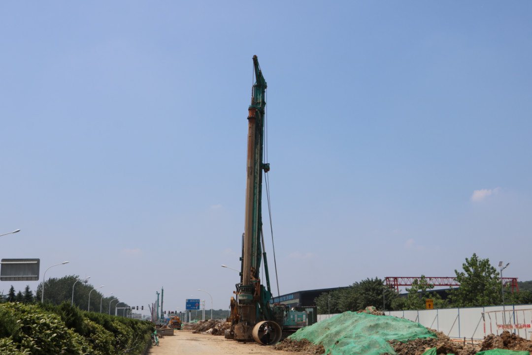 強(qiáng)悍表現(xiàn)贏青睞！山河智能360H旋挖鉆助力南京312國(guó)道改擴(kuò)建