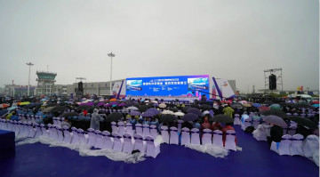 山河四機飛行編隊驚艷堯城(太原)國際通用航空飛行大會