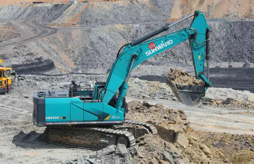以先導式創(chuàng)新實現挖掘機從無到有，從小到大，從大到強！