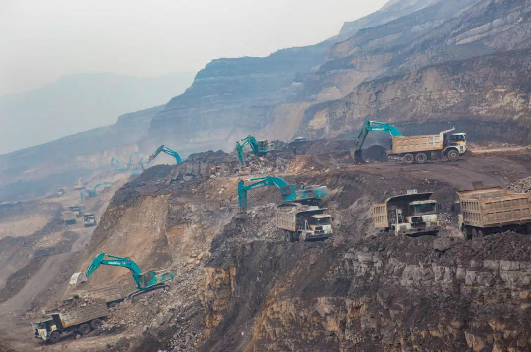 以先導式創(chuàng)新實現挖掘機從無到有，從小到大，從大到強！