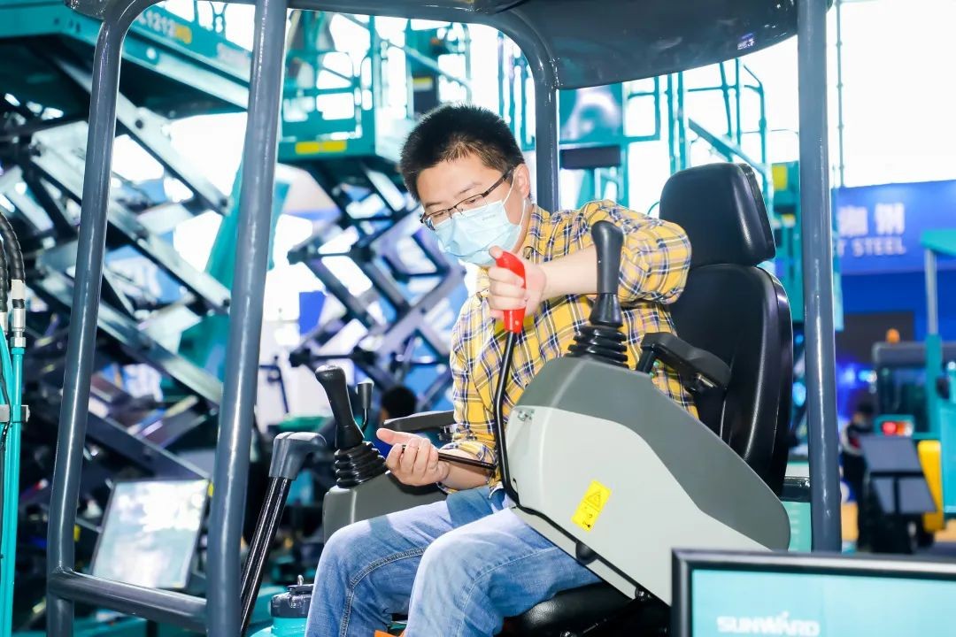 “機甲盛宴”長沙展圓滿收官！山河智能展區(qū)亮點精彩回顧