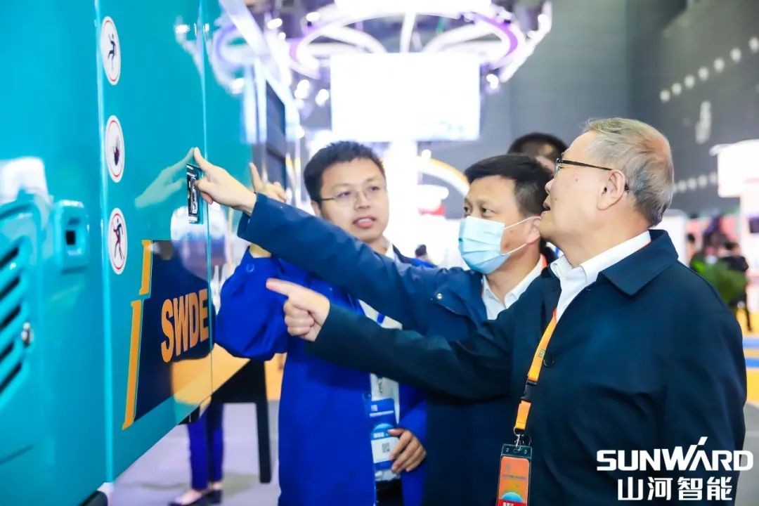 “山河綠”亮相長沙國際工程機(jī)械展，50余款產(chǎn)品盡顯山河智能創(chuàng)新實(shí)力