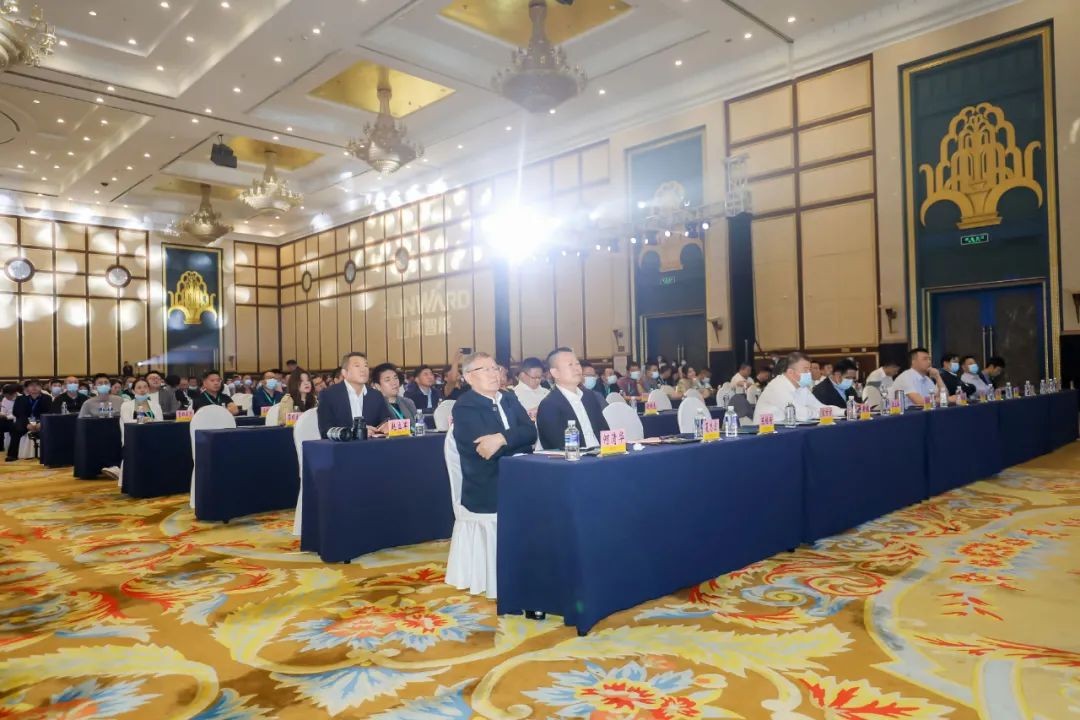 “爆品”出擊！山河智能客戶交流會(huì)簽約超8億元