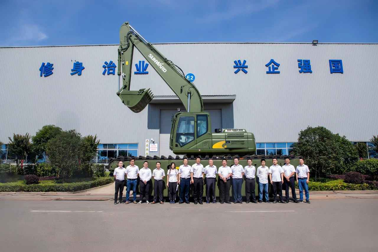 水陸兩用挖掘機(jī)亮相央視！山河智能應(yīng)急救援“猛將”出戰(zhàn)