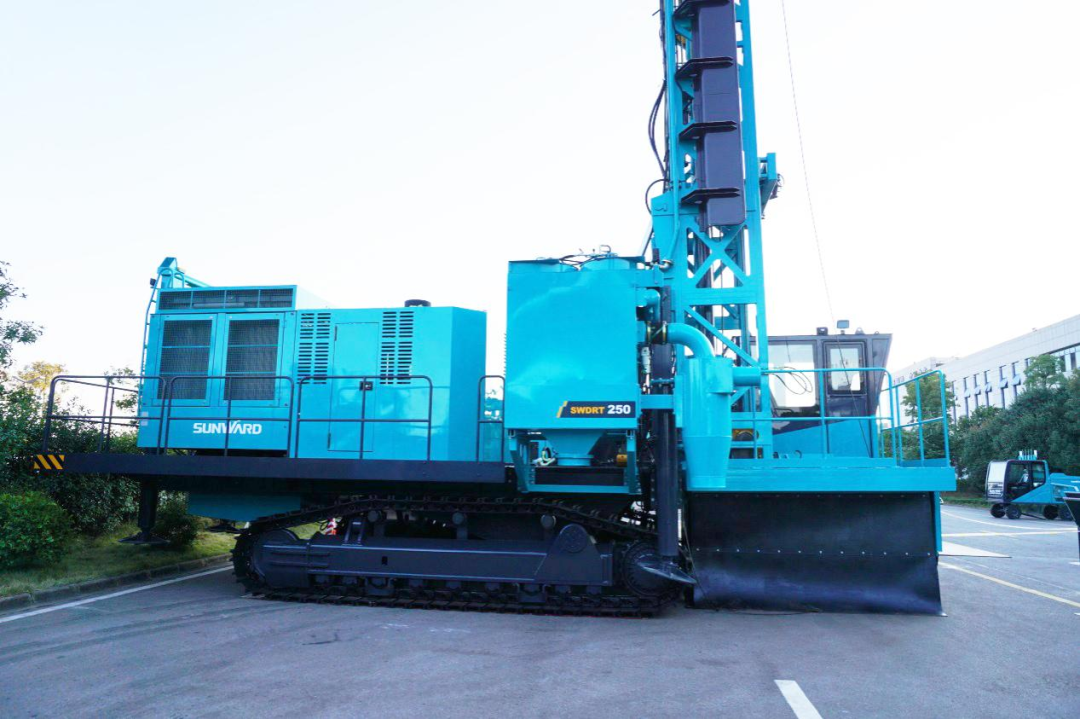 兩種鉆進(jìn)模式+更大扭矩！山河智能自主研制的全液壓牙輪鉆機(jī)下線