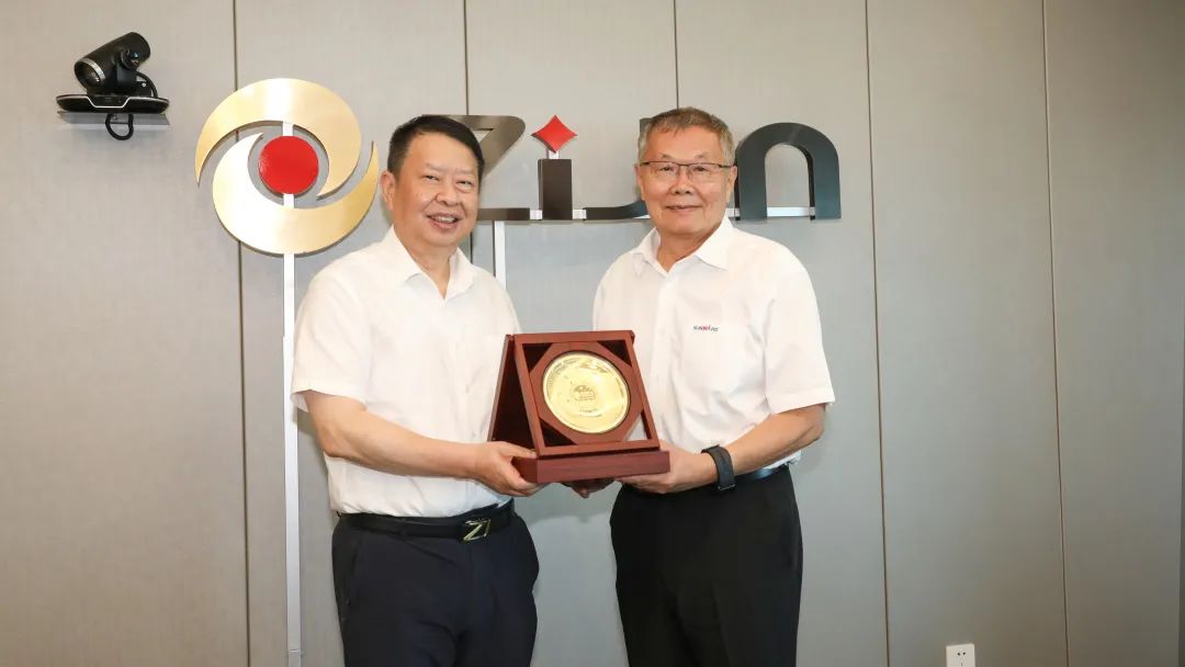 理想成就未來！何清華受邀赴世界500強(qiáng)企業(yè)紫金礦業(yè)集團(tuán)作專題講座