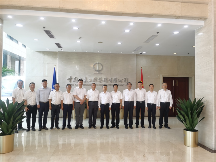 深化合作、共創(chuàng)輝煌！何清華帶隊(duì)拜訪(fǎng)中土集團(tuán)