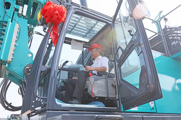 山河智能樁工機械再添強將！SWDM800H旋挖鉆機順利下線