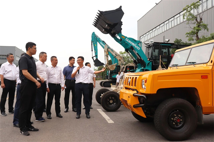 國家應(yīng)急管理部救援協(xié)調(diào)和預(yù)案管理局副局長顏彬一行調(diào)研山河智能