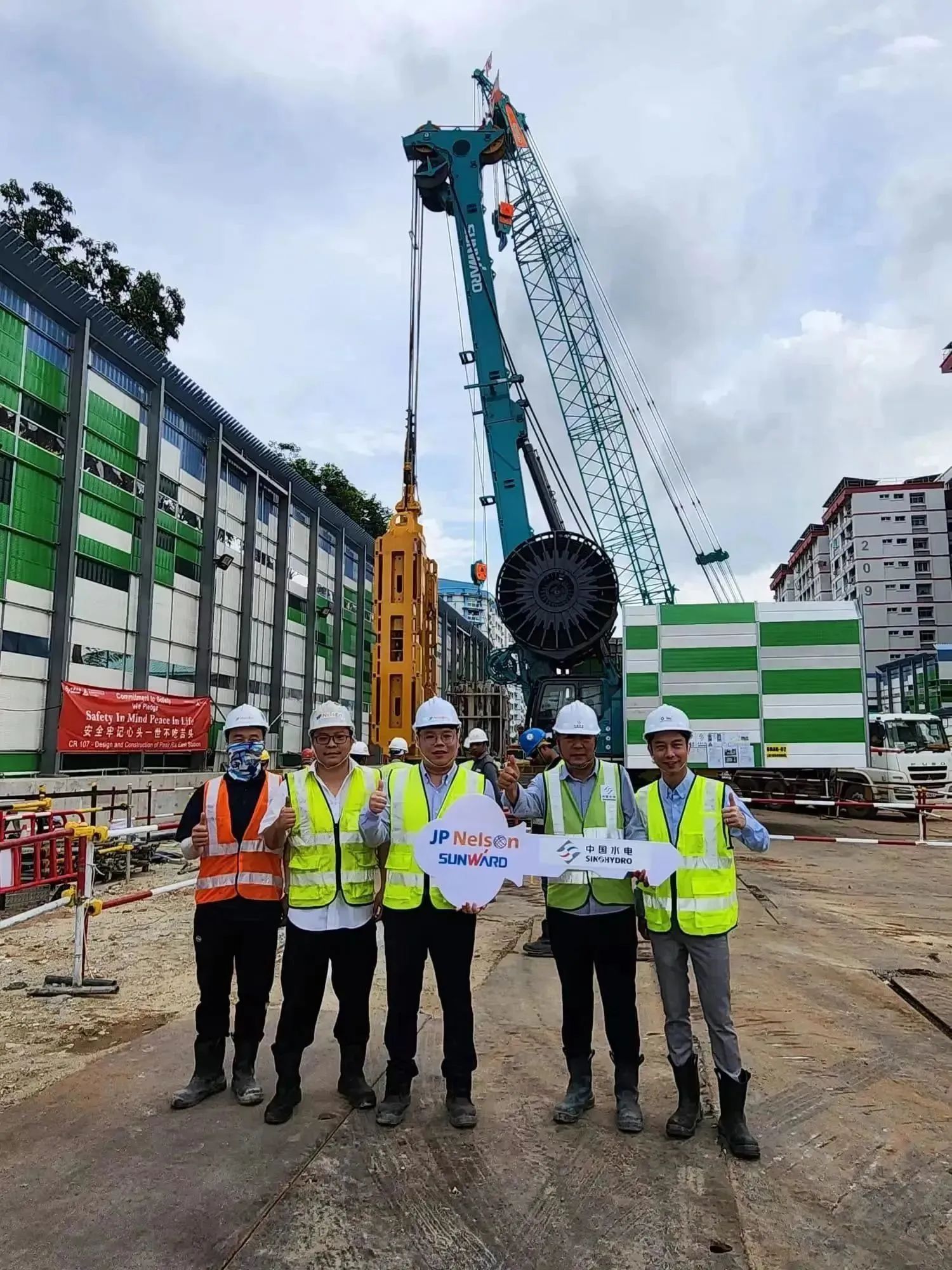 助力國(guó)內(nèi)國(guó)際重大工程！山河智能液壓抓斗實(shí)力“出圈”