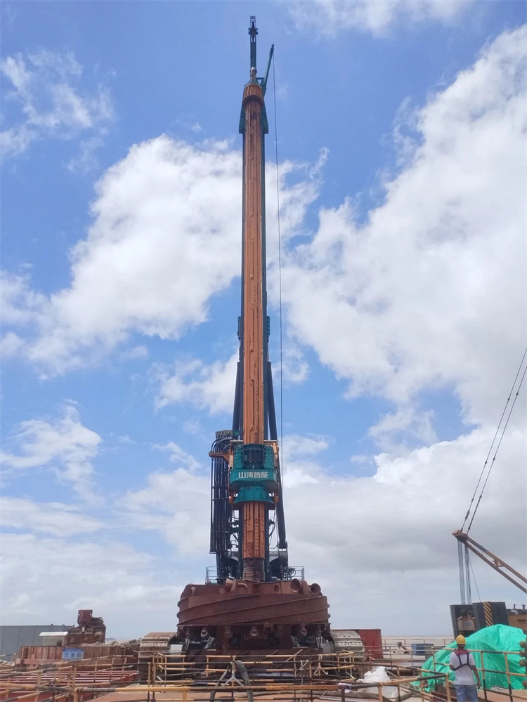 捷報(bào)！山河智能完成“全球最大”6.3米直徑旋挖樁成孔成樁