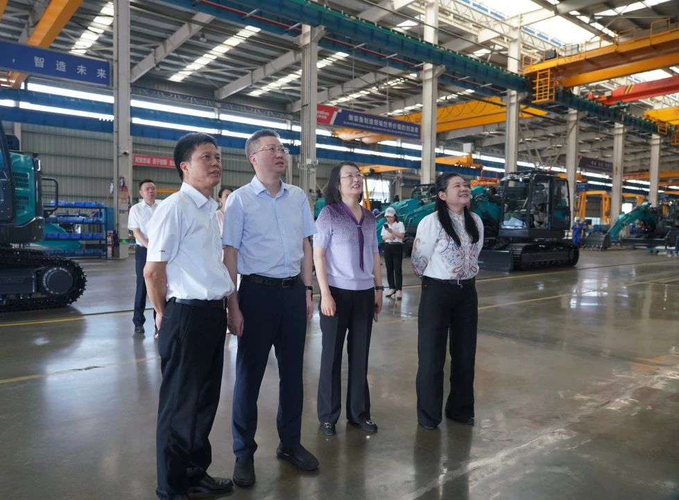 長沙市人民政府副市長、市工商聯(lián)主席康鎮(zhèn)麟調(diào)研山河智能