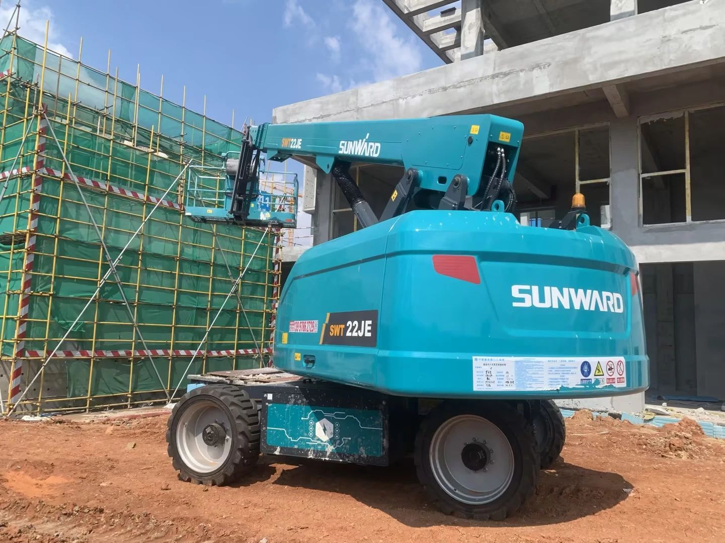 實(shí)力上新！山河智能電動(dòng)直臂高空作業(yè)平臺(tái)進(jìn)軍華中市場(chǎng)