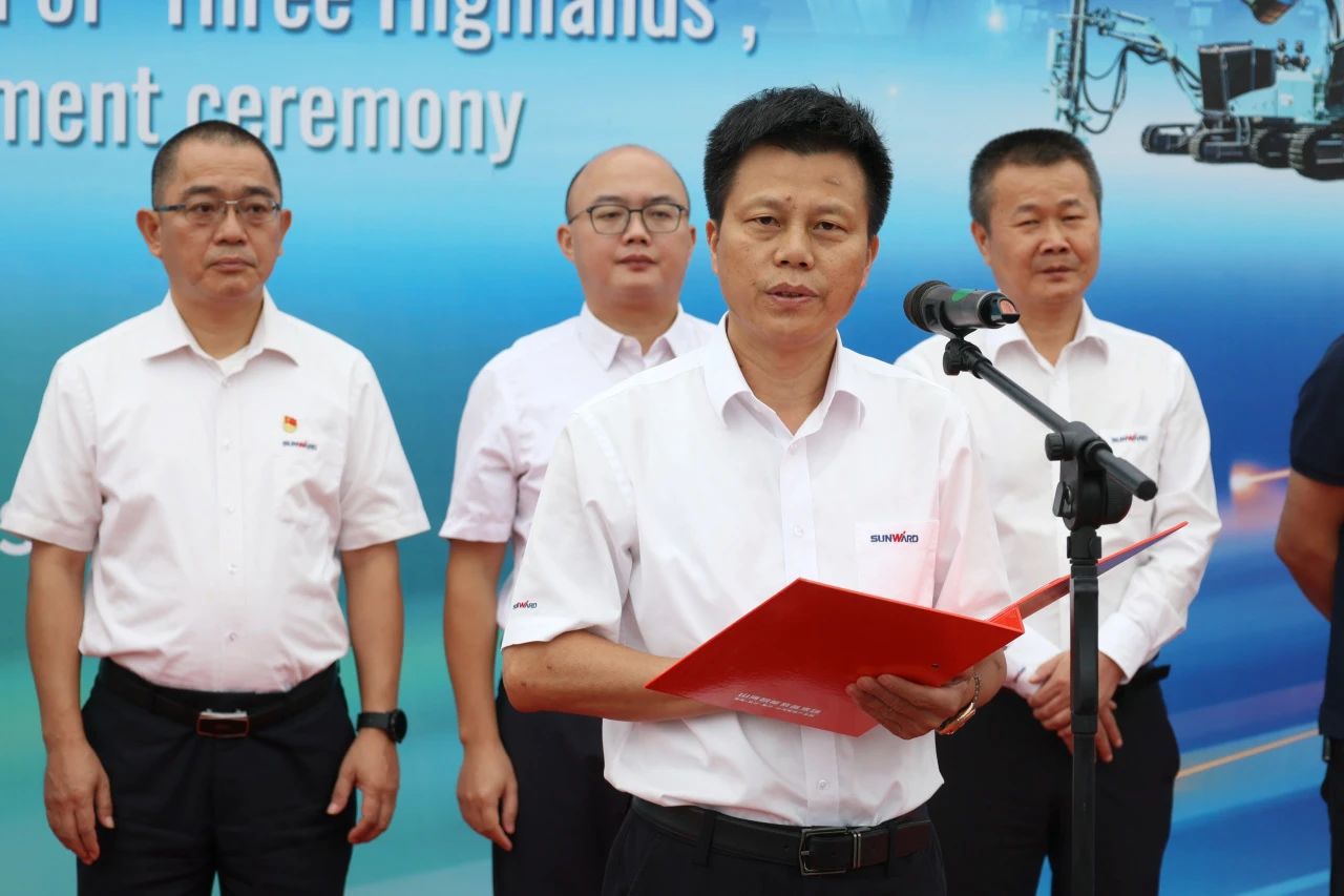 持續(xù)進(jìn)軍國際市場！山河智能近百臺設(shè)備集中發(fā)貨