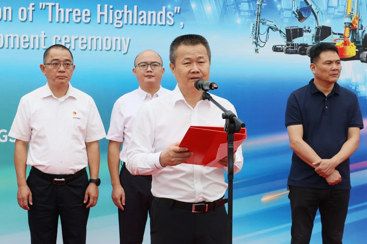 持續(xù)進(jìn)軍國際市場！山河智能近百臺設(shè)備集中發(fā)貨