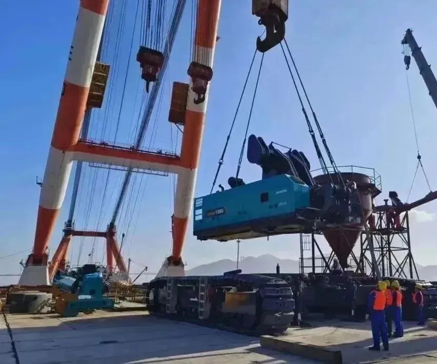 全面告捷！山河智能超級旋挖鉆機(jī)圓滿完成甬舟鐵路西堠門公鐵兩用大橋樁基施工任務(wù)