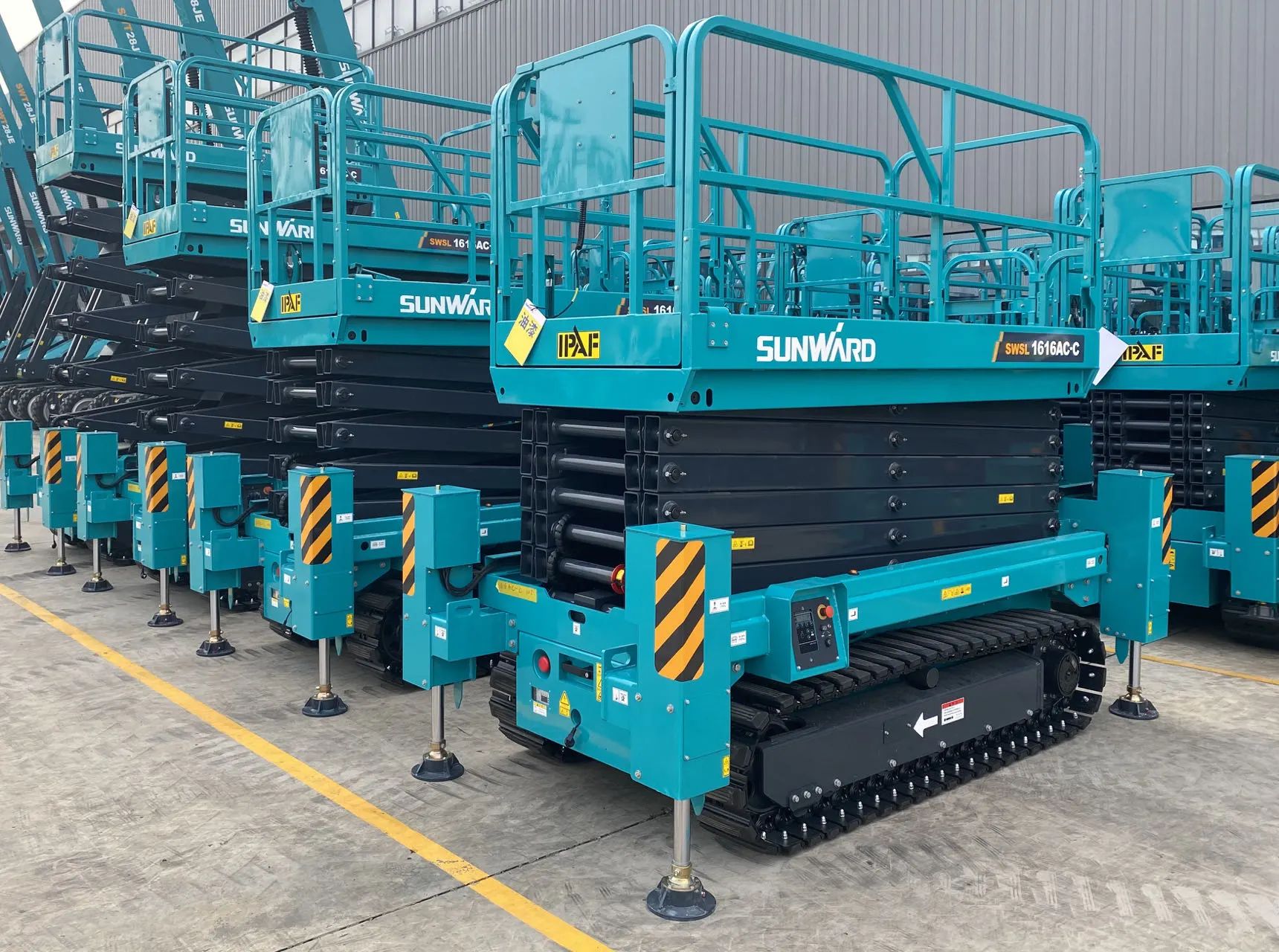 高配置、優(yōu)性能！山河智能剪叉軍團(tuán)再添新兵！