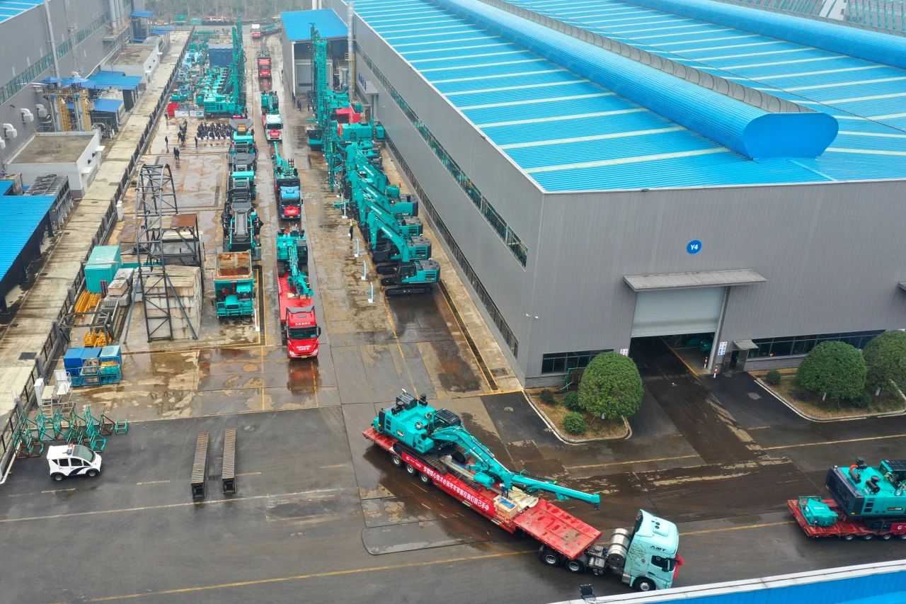 啟新程，向未來！山河礦巖揭牌慶典暨新春發(fā)貨儀式圓滿舉行