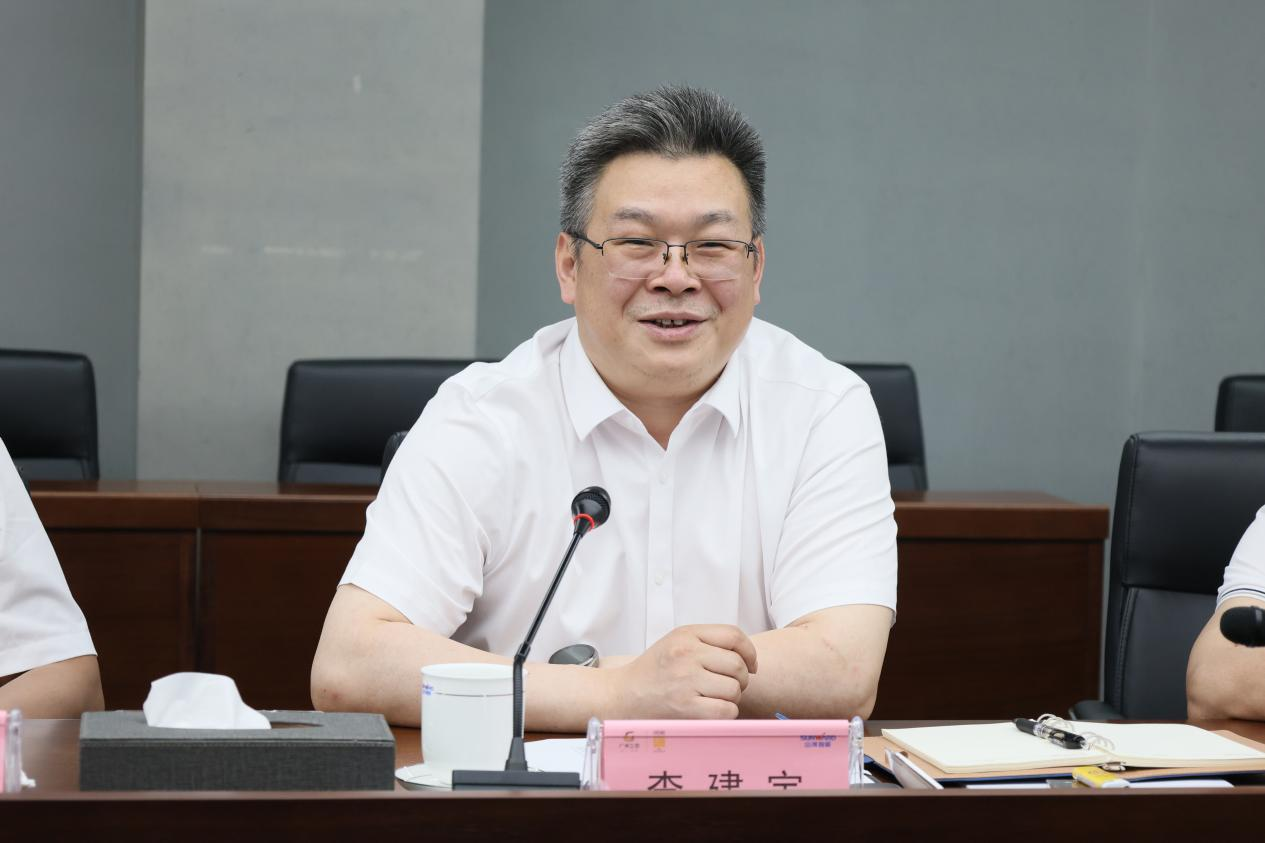 湖南鋼鐵集團黨委書記、董事長李建宇到山河智能調(diào)研交流