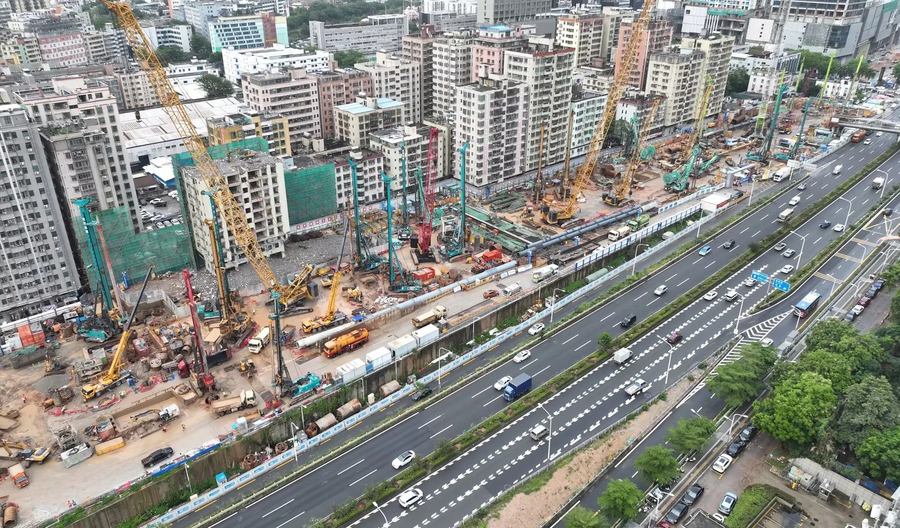 性能突出，超強(qiáng)助力！山河智能旋挖鉆機(jī)助力深圳地鐵五和站施工