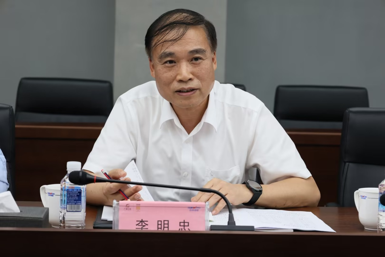 深化交流合作！廣州港李明忠副總經(jīng)理率隊(duì)蒞臨山河智能考察交流！