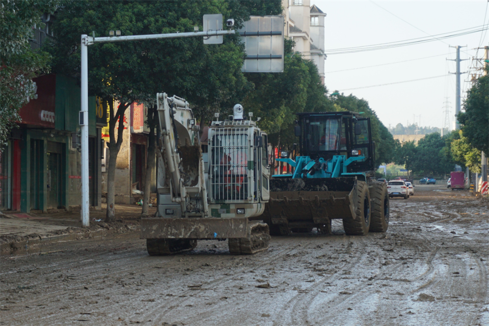 馳援湖南平江抗洪搶險，共克時艱顯擔(dān)當(dāng)