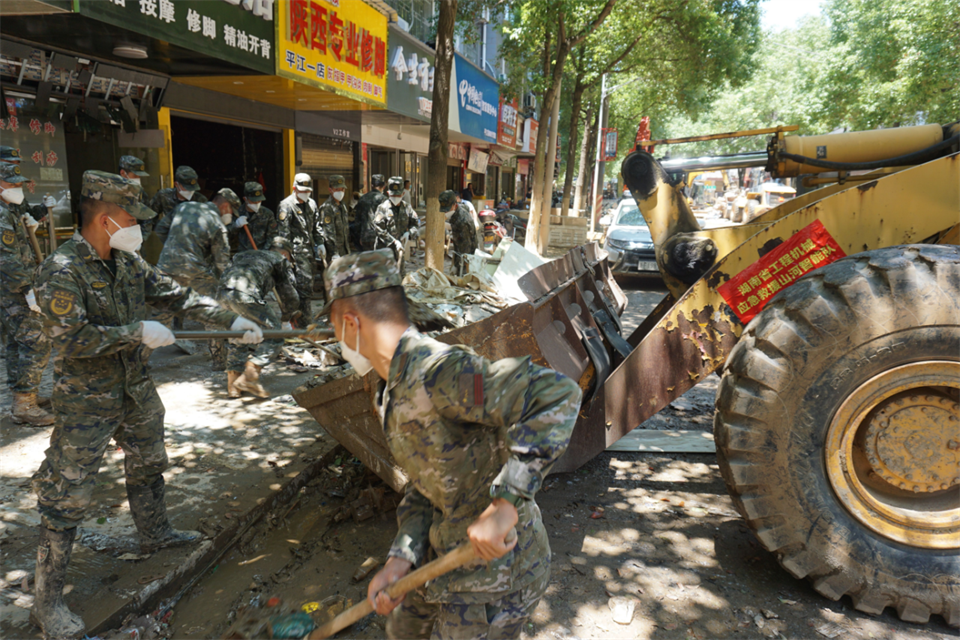 馳援湖南平江抗洪搶險，共克時艱顯擔(dān)當(dāng)