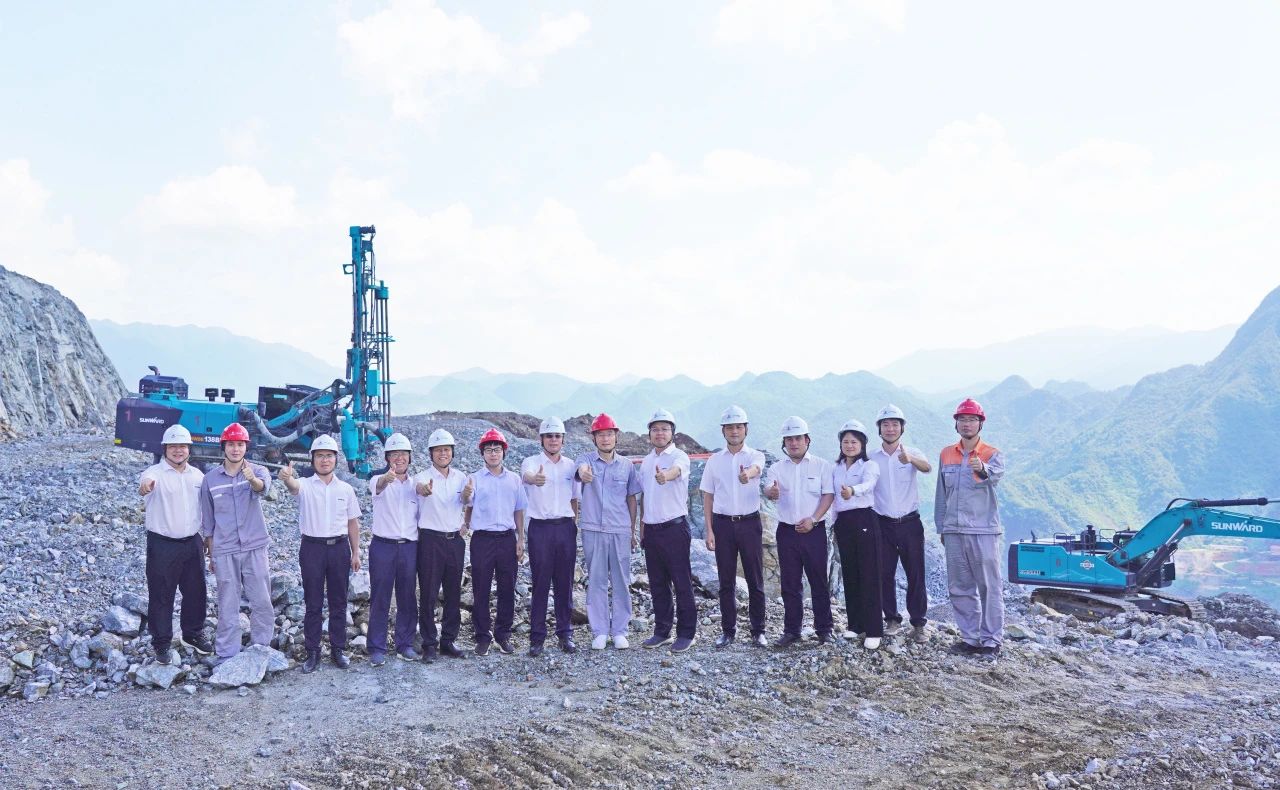 合作共贏，智勝未來(lái)！山河智能拜訪湖南柿竹園有色金屬有限責(zé)任公司