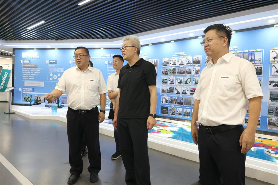 中國(guó)五礦工會(huì)主席、職工董事張曄到山河智能調(diào)研交流