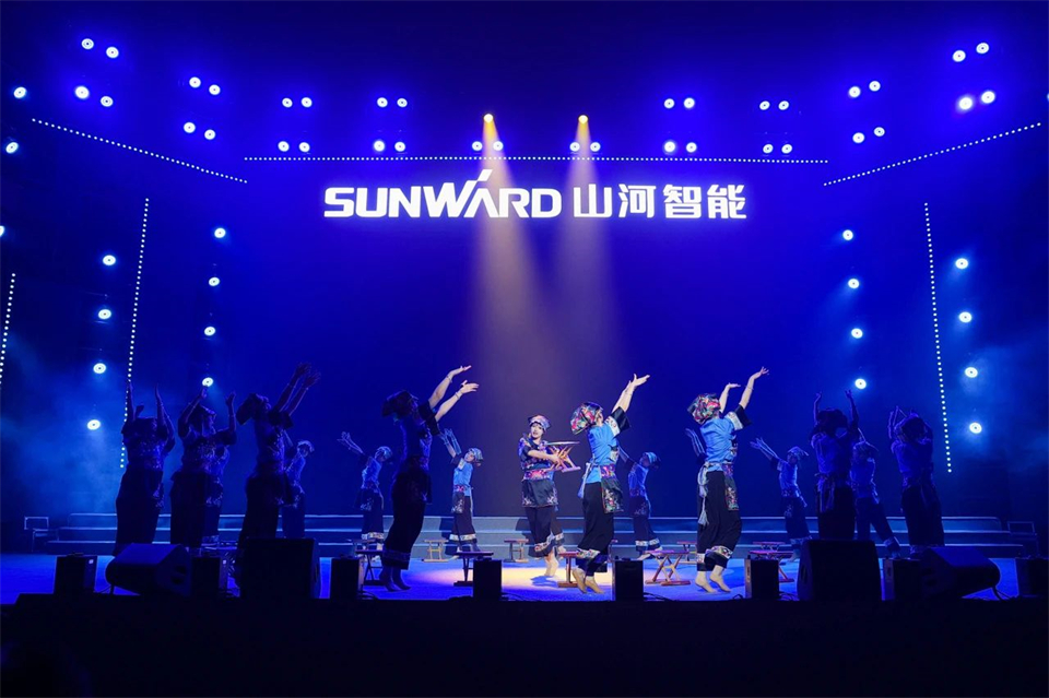 創(chuàng)新引領價值，理想成就未來！山河智能25周年慶典暨全球客戶節(jié)隆重舉辦