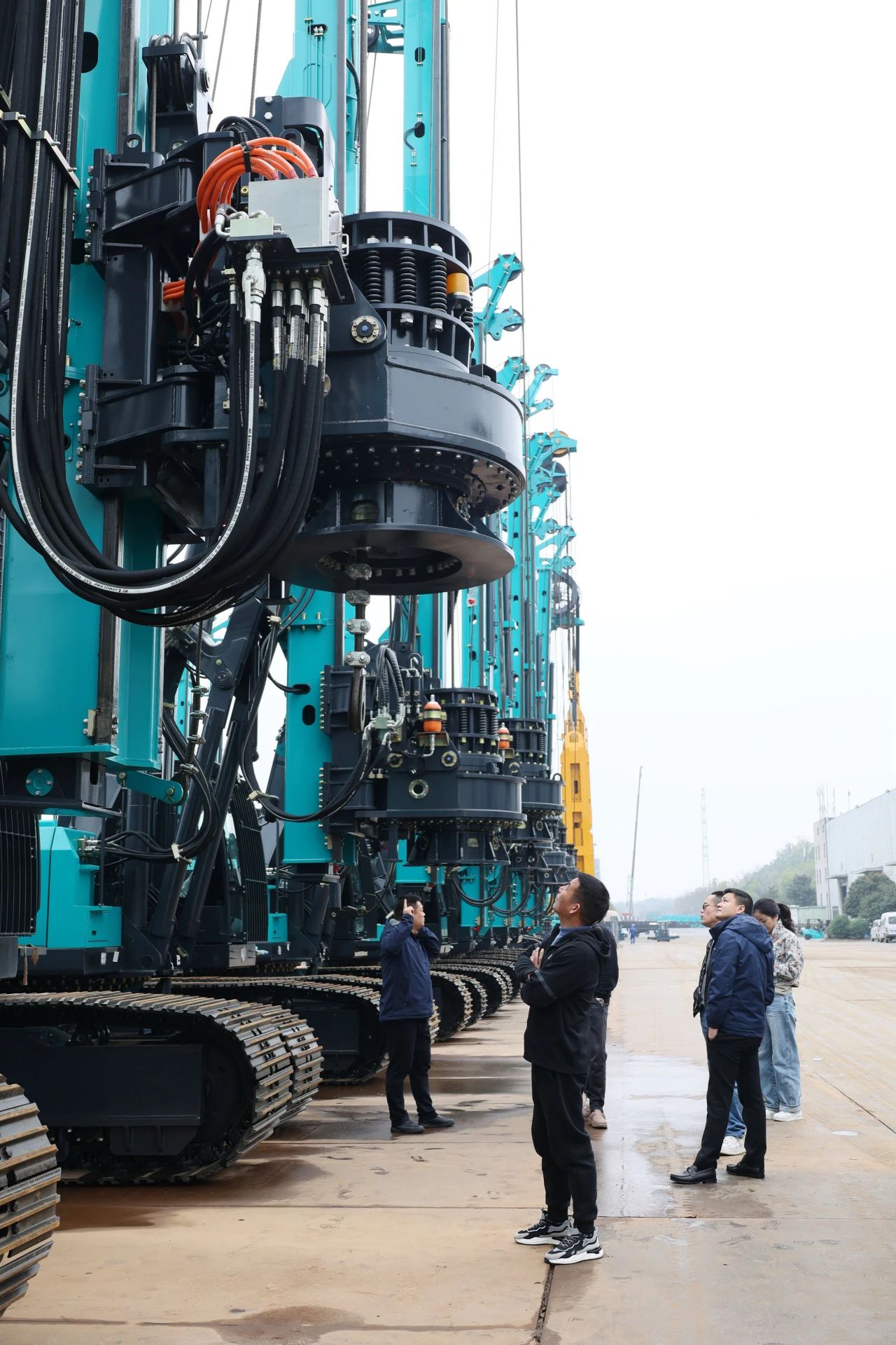 山河智能舉辦“植樁一體機”工程應(yīng)用專題交流會，共繪行業(yè)發(fā)展藍(lán)圖