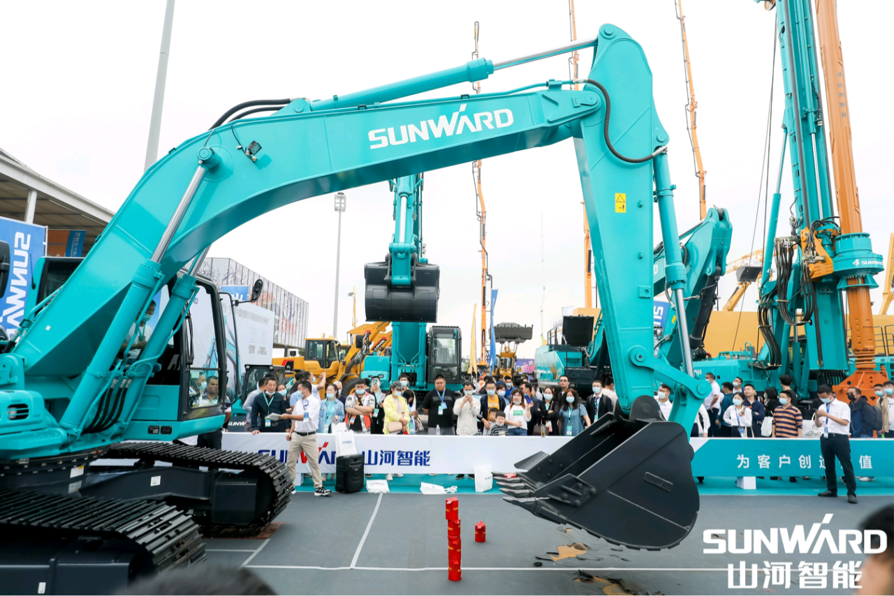 2025 CICEE | 山河智能歷屆長(zhǎng)沙展高光回顧！再啟新篇，邀您共赴創(chuàng)新之約！