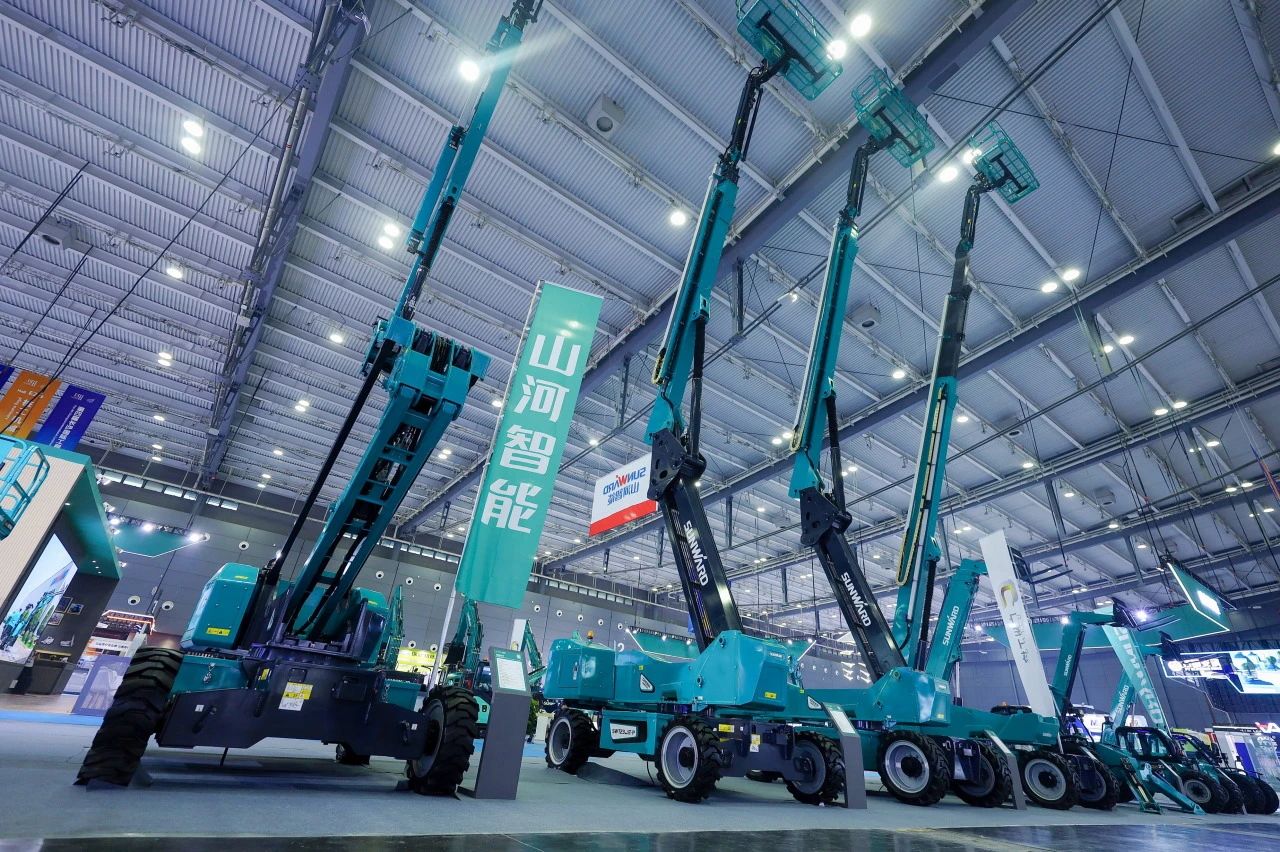 2025 CICEE | 山河智能SWT34JE-P電動直臂式高空作業(yè)平臺重磅發(fā)布！
