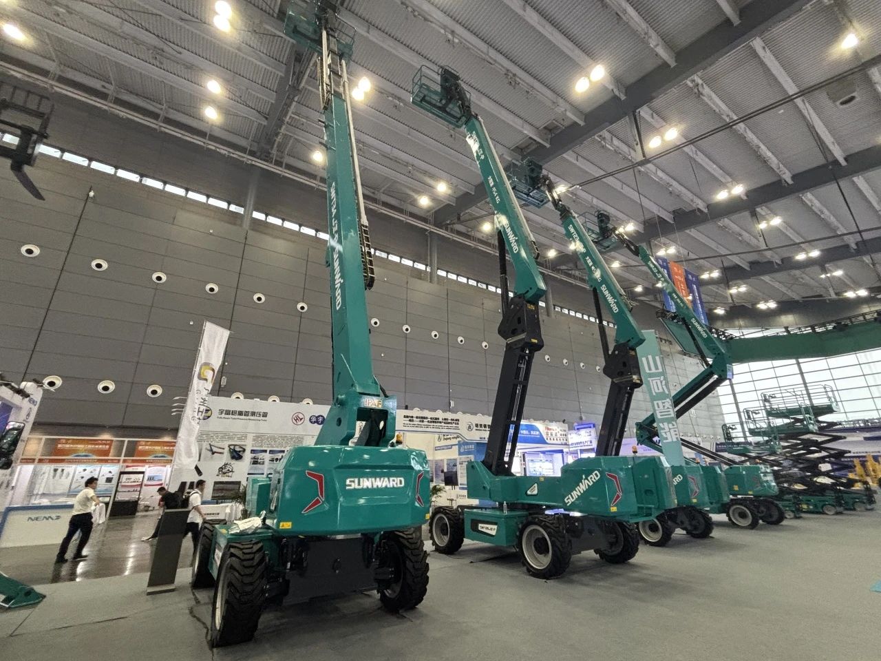 2025 CICEE | 山河智能SWT34JE-P電動直臂式高空作業(yè)平臺重磅發(fā)布！