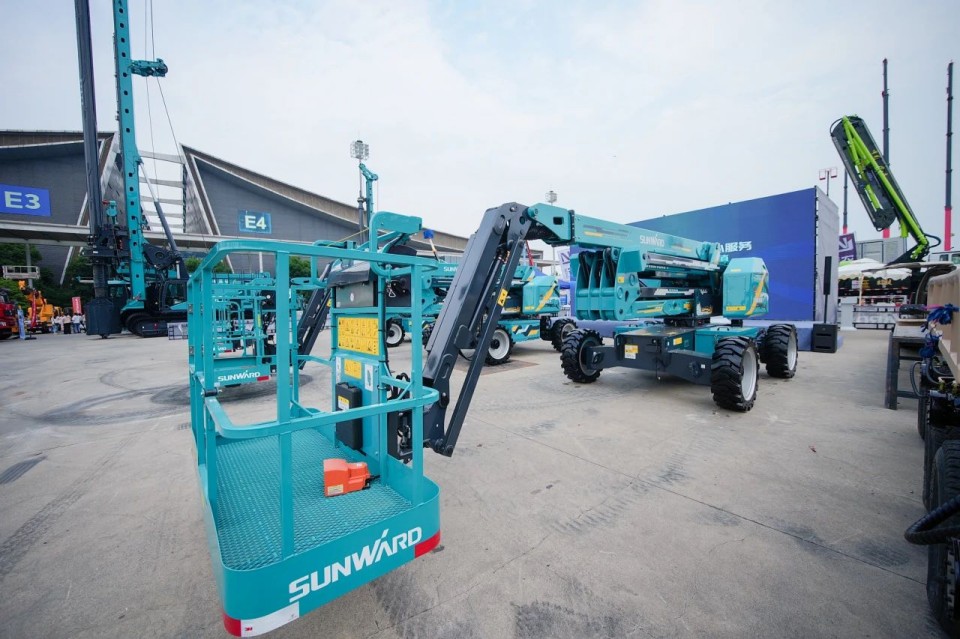 2025 CICEE | 圓滿收官！山河智能展區(qū)亮點(diǎn)精彩回顧