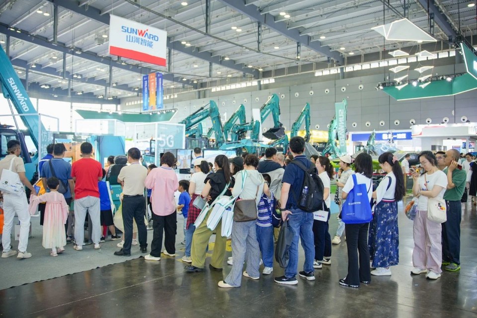 2025 CICEE | 圓滿收官！山河智能展區(qū)亮點(diǎn)精彩回顧