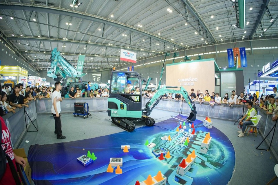 2025 CICEE | 圓滿收官！山河智能展區(qū)亮點(diǎn)精彩回顧