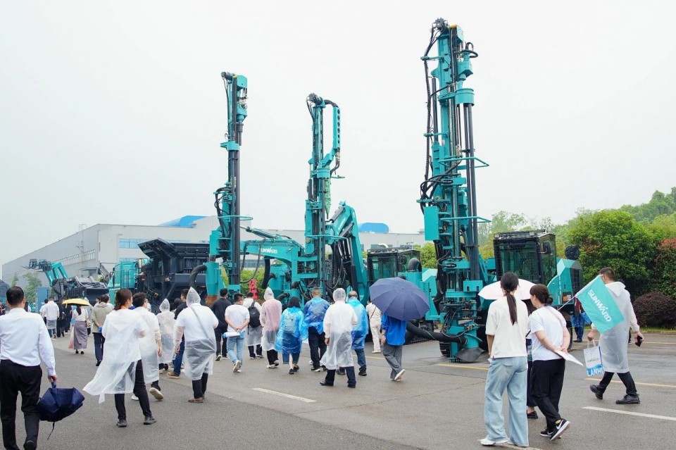 2025 CICEE | 圓滿收官！山河智能展區(qū)亮點(diǎn)精彩回顧