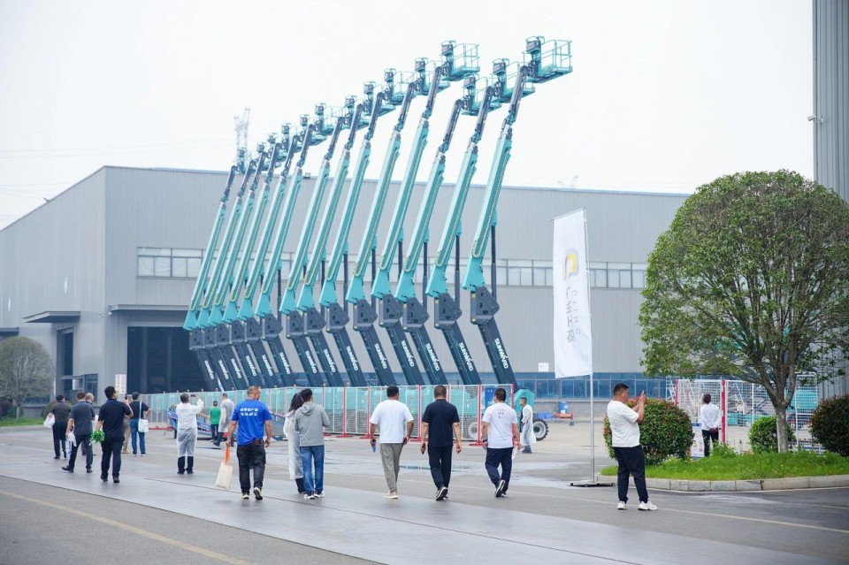 2025 CICEE | 圓滿收官！山河智能展區(qū)亮點(diǎn)精彩回顧