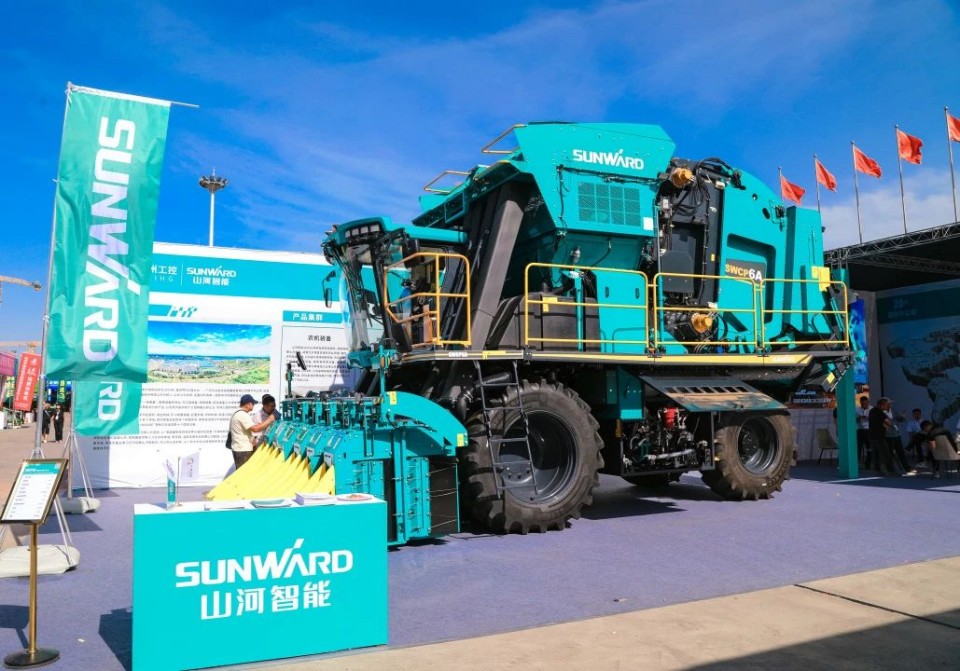 山河智能亮相2025新疆國(guó)際農(nóng)業(yè)機(jī)械博覽會(huì)
