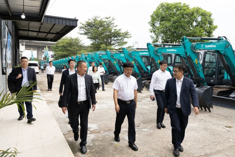 廣州工控集團(tuán)黨委書(shū)記、董事長(zhǎng)景廣軍率隊(duì)考察山河智能印尼子公司