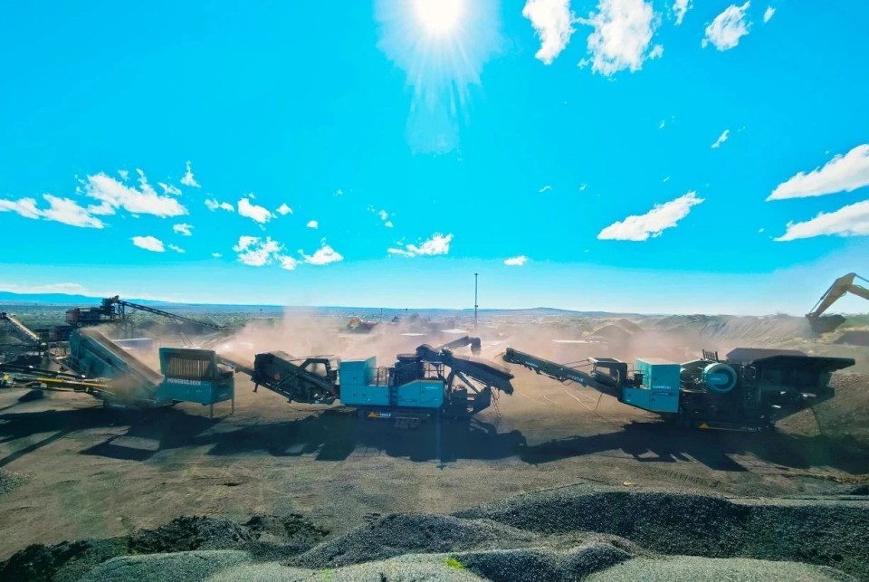 山河智能破碎篩分成套設(shè)備成功登陸非洲市場，共繪合作共贏新篇章