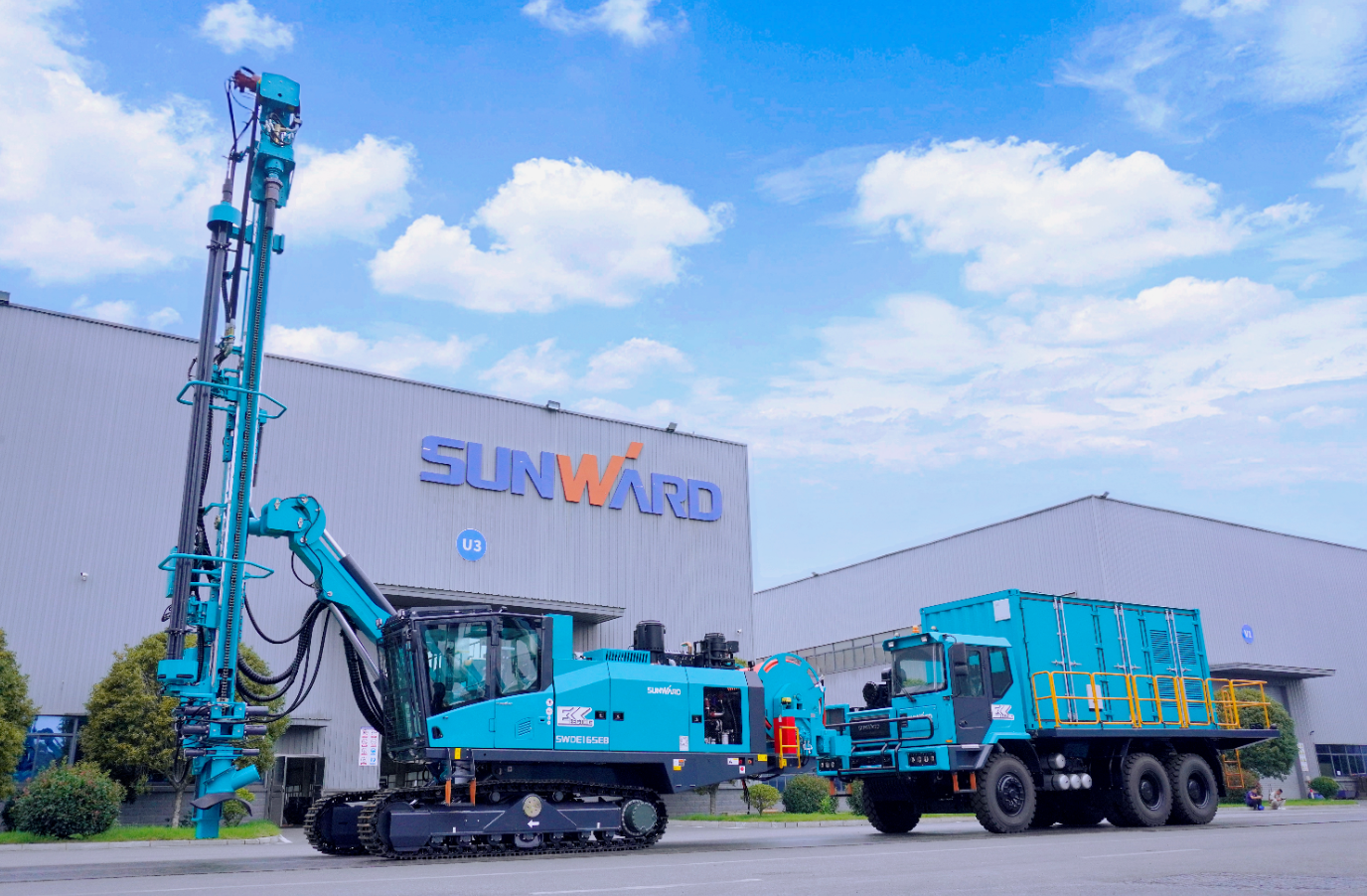 山河智能SWDE165EB電動(dòng)潛孔鉆機(jī)重磅下線，開(kāi)啟綠色鉆爆新時(shí)代