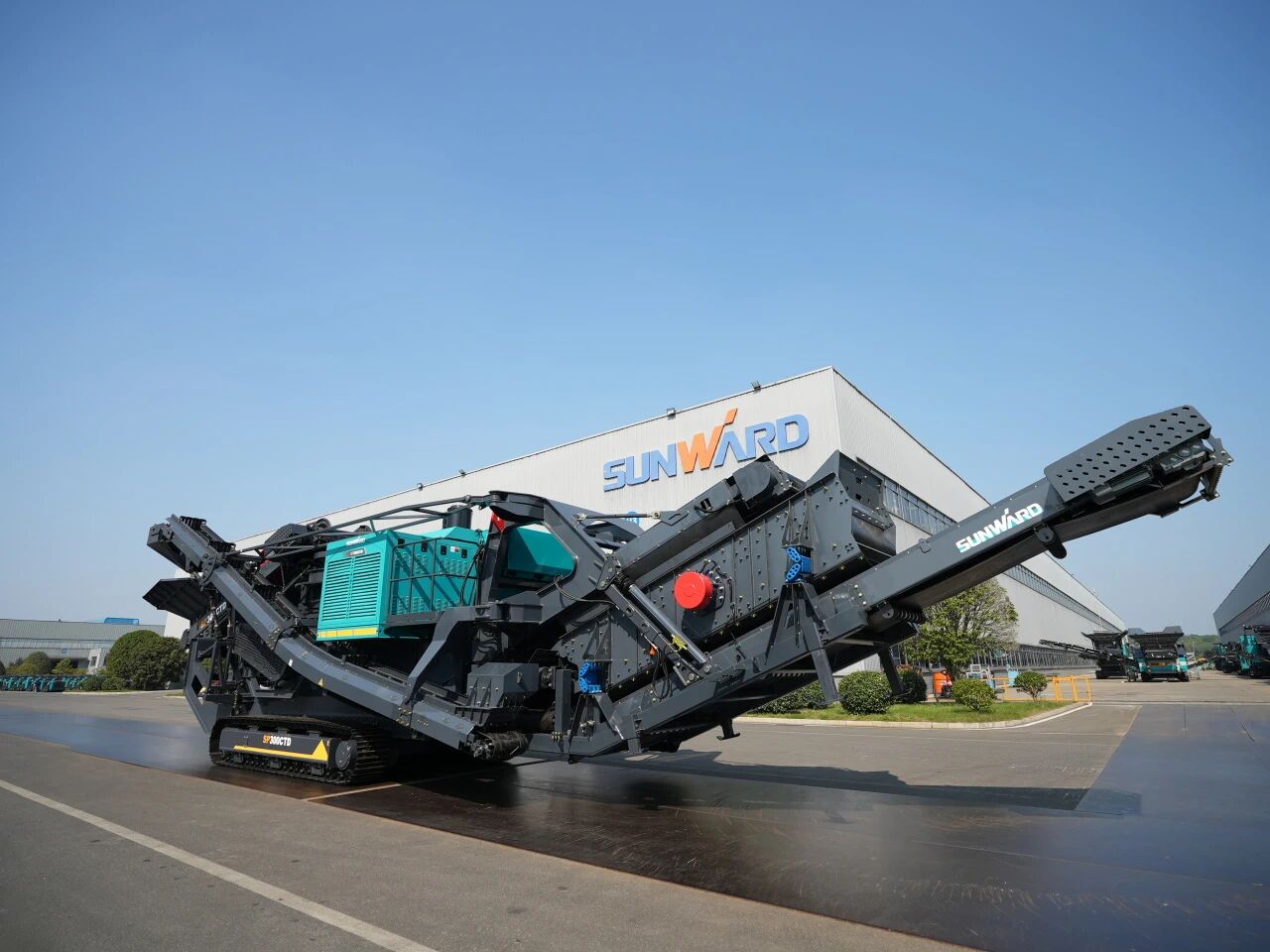 破局國際市場，無懼極寒工況！山河智能SP300CTD柴電兩用圓錐破碎站成功下線